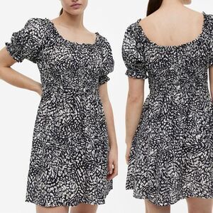 H&M puff sleeve off shoulder summer Dress black white print smocked S